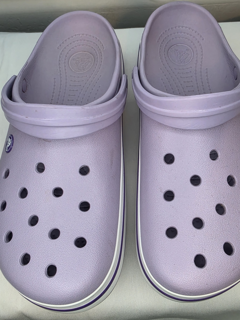 Crocs Women's 11 Men's 9 Lightweight Lavender Clog Comfortable Everyday Slip-On